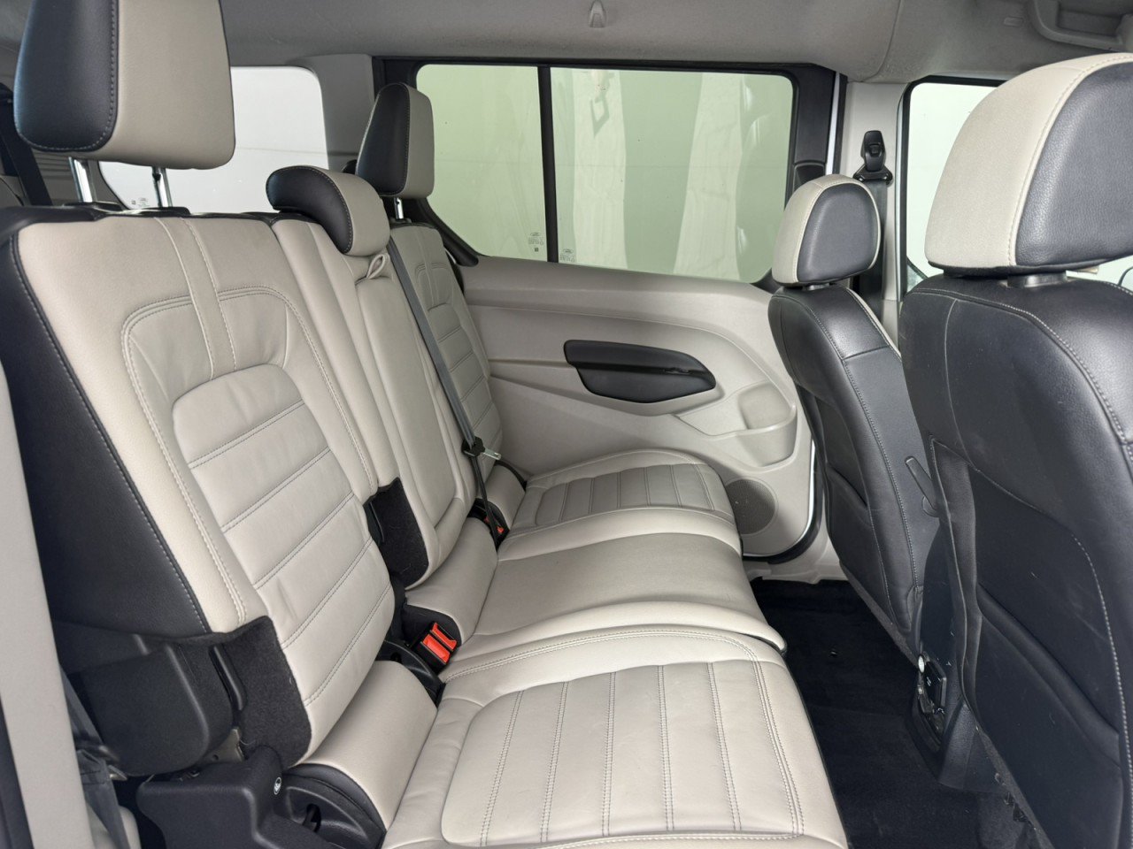 Used 2023 Ford Transit Connect Titanium FWD image 13