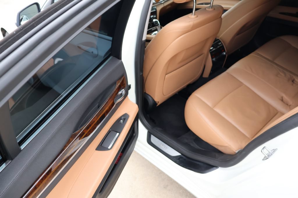Used 2015 BMW 740i RWD image 24