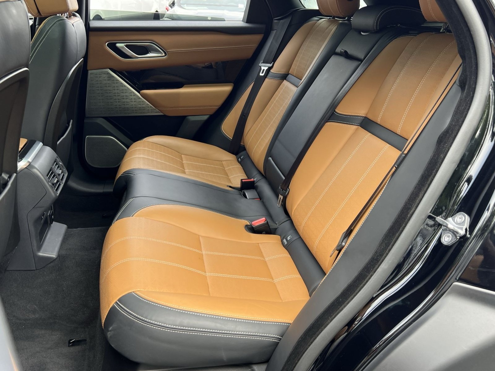 Used 2019 Land Rover Range Rover Velar R-Dynamic HSE AWD/4WD image 30