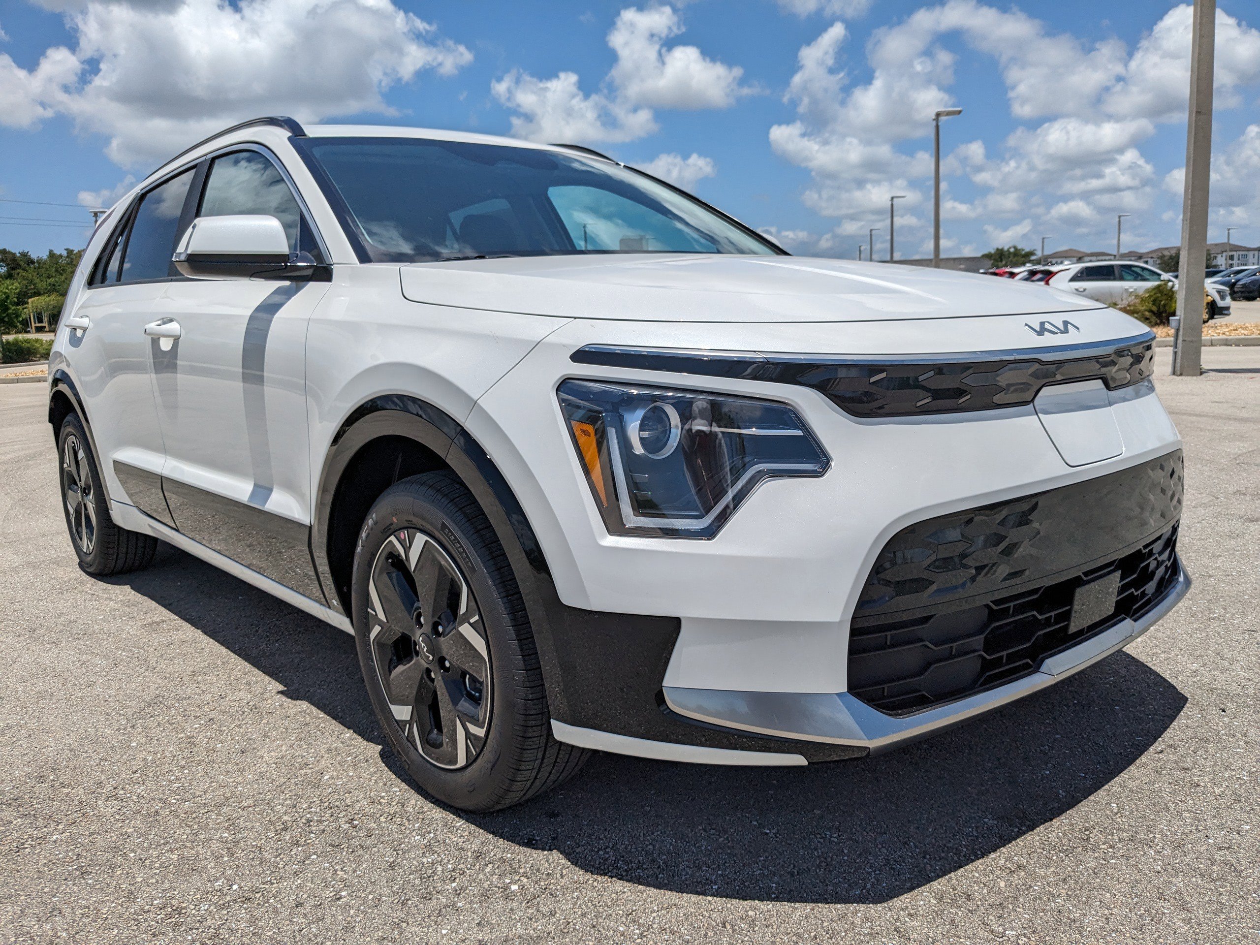 New 2025 Kia Niro Wind image 2