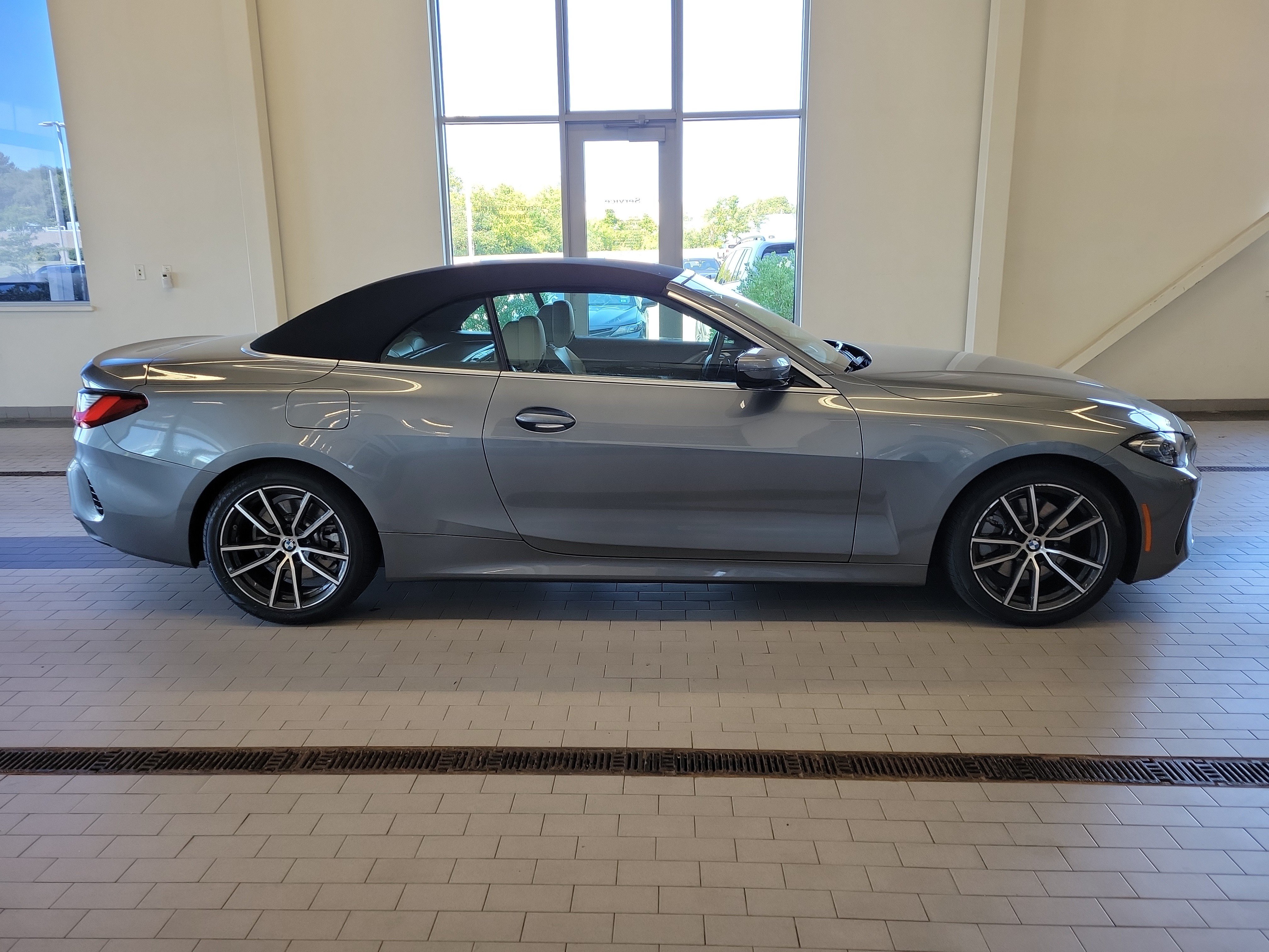 Used 2021 BMW 430i Convertible RWD image 4