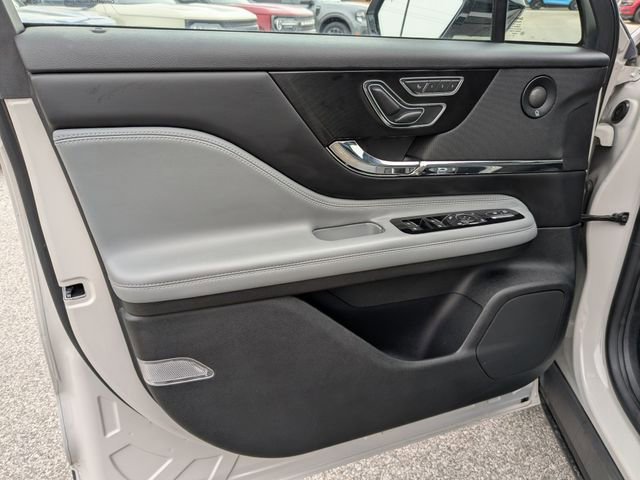 Used 2020 Lincoln Corsair Reserve w/ Equipment Group 201A image 25