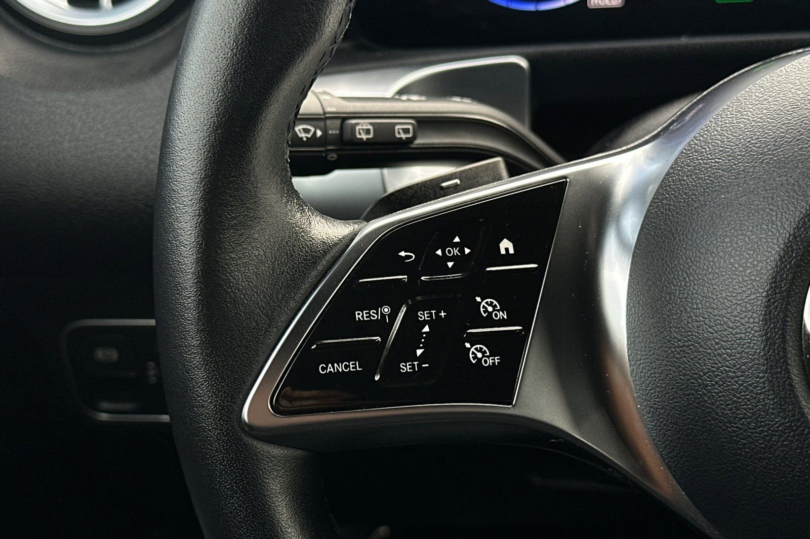 Certified 2024 Mercedes-Benz EQB 250+ image 28