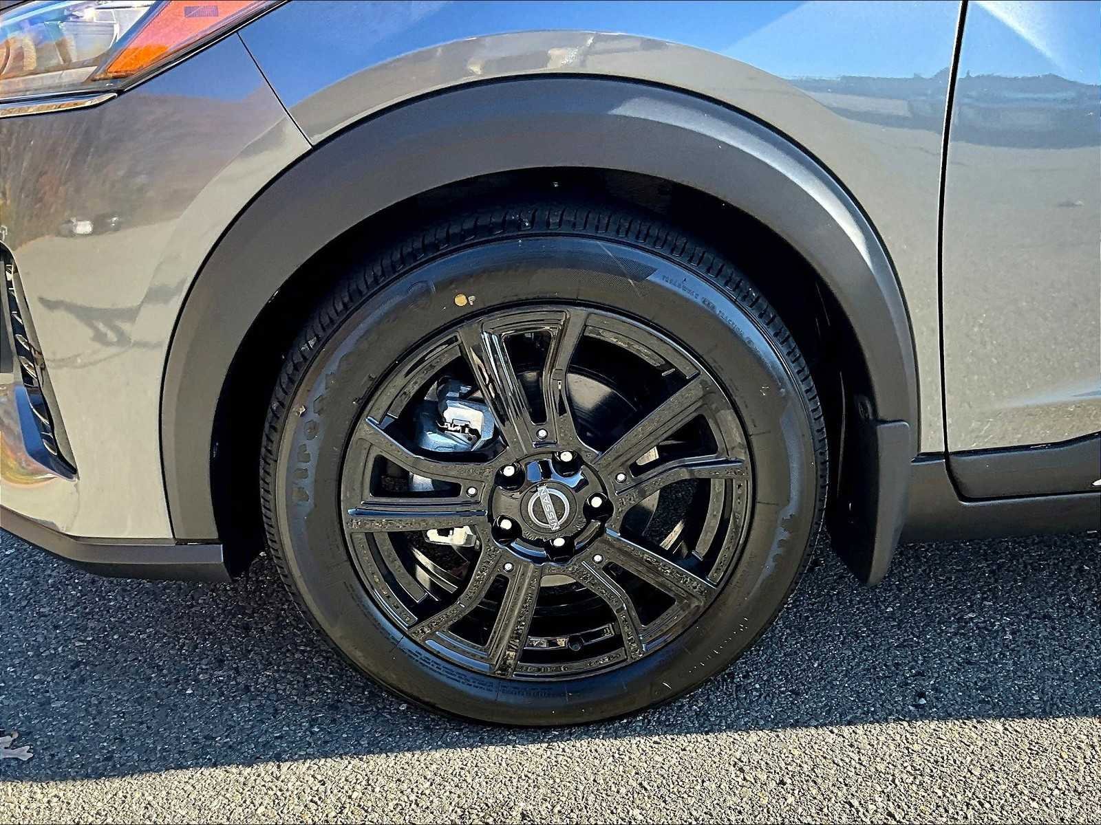 New 2024 Nissan Kicks SR w/ SR Premium Package FWD image 7