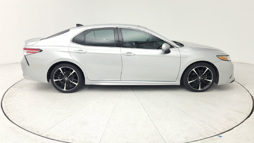 Used 2019 Toyota Camry XSE FWD image 8