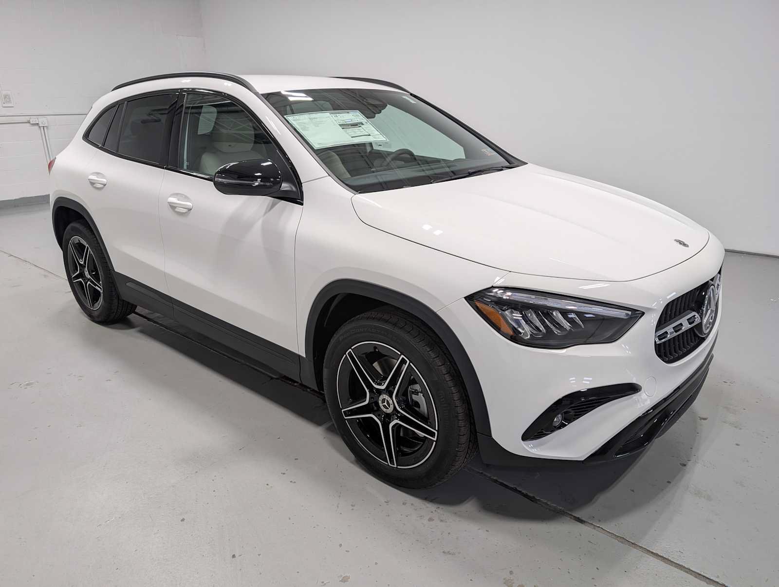 New 2026 Mercedes-Benz GLA 250 4MATIC image 6