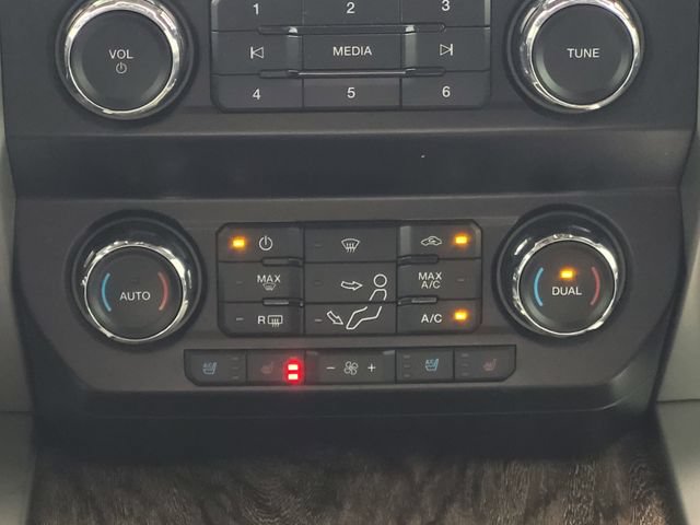 Used 2019 Ford F250 Lariat w/ Lariat Ultimate Package AWD/4WD image 18