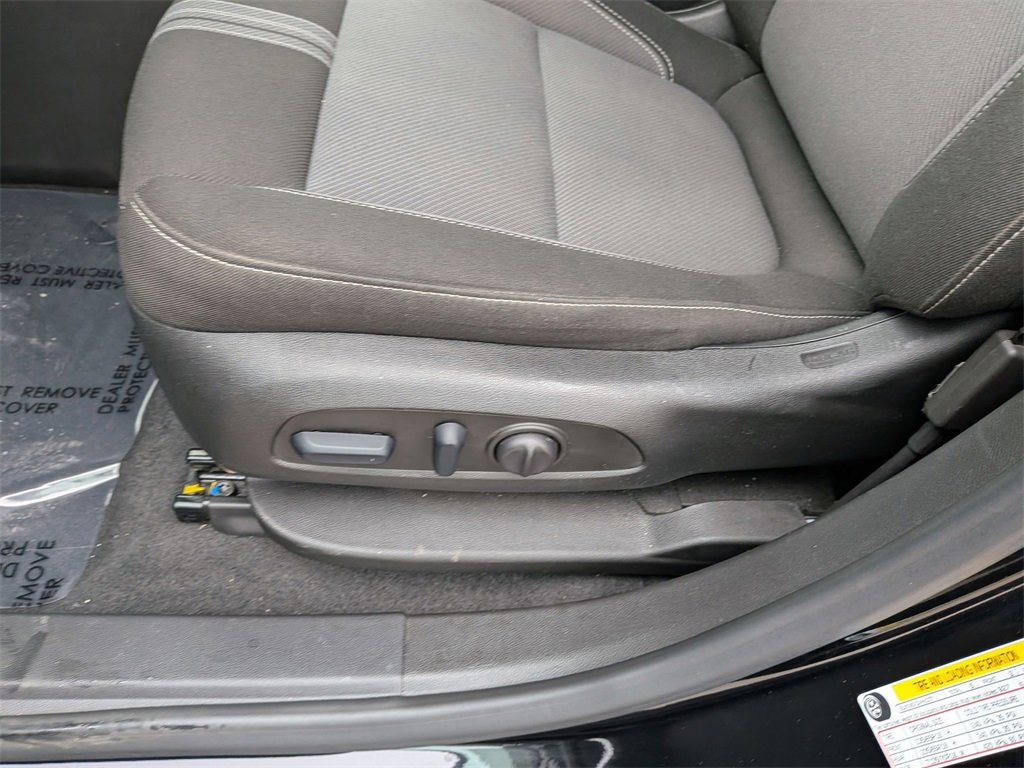 Used 2025 Chevrolet Blazer LT image 14