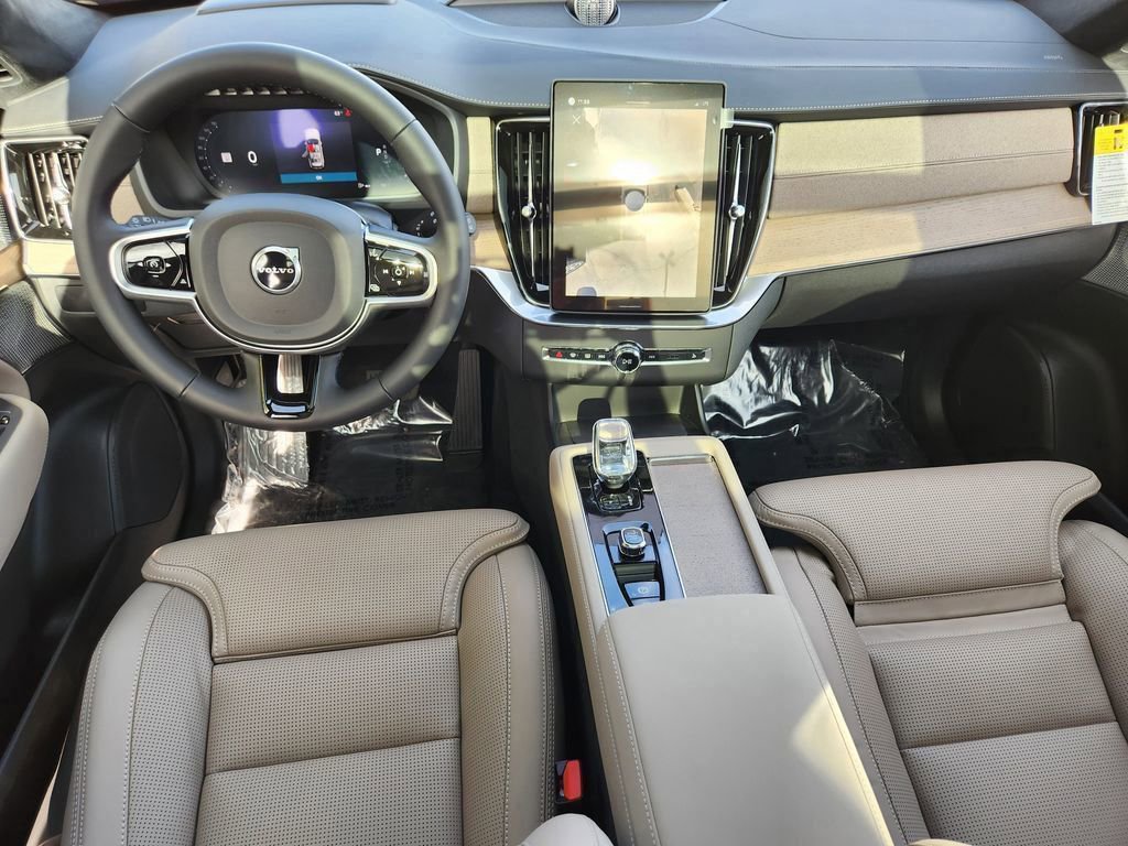 New 2026 Volvo XC90 B6 Ultra w/ Lounge Package image 3