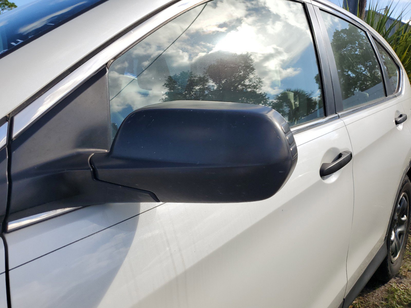 Used 2015 Honda CR-V LX image 9