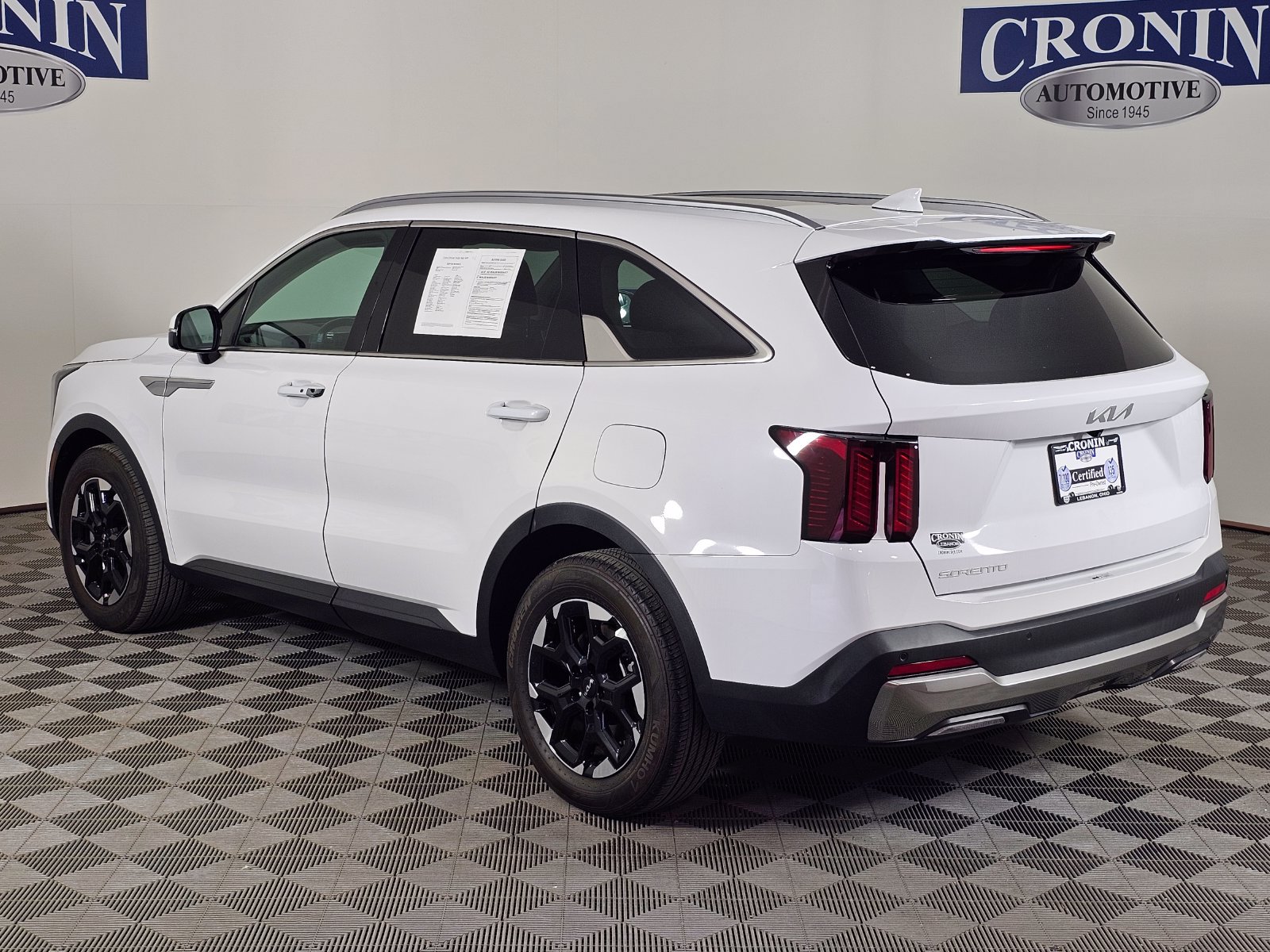 Used 2024 Kia Sorento S w/ Panoramic Sunroof Package FWD image 36