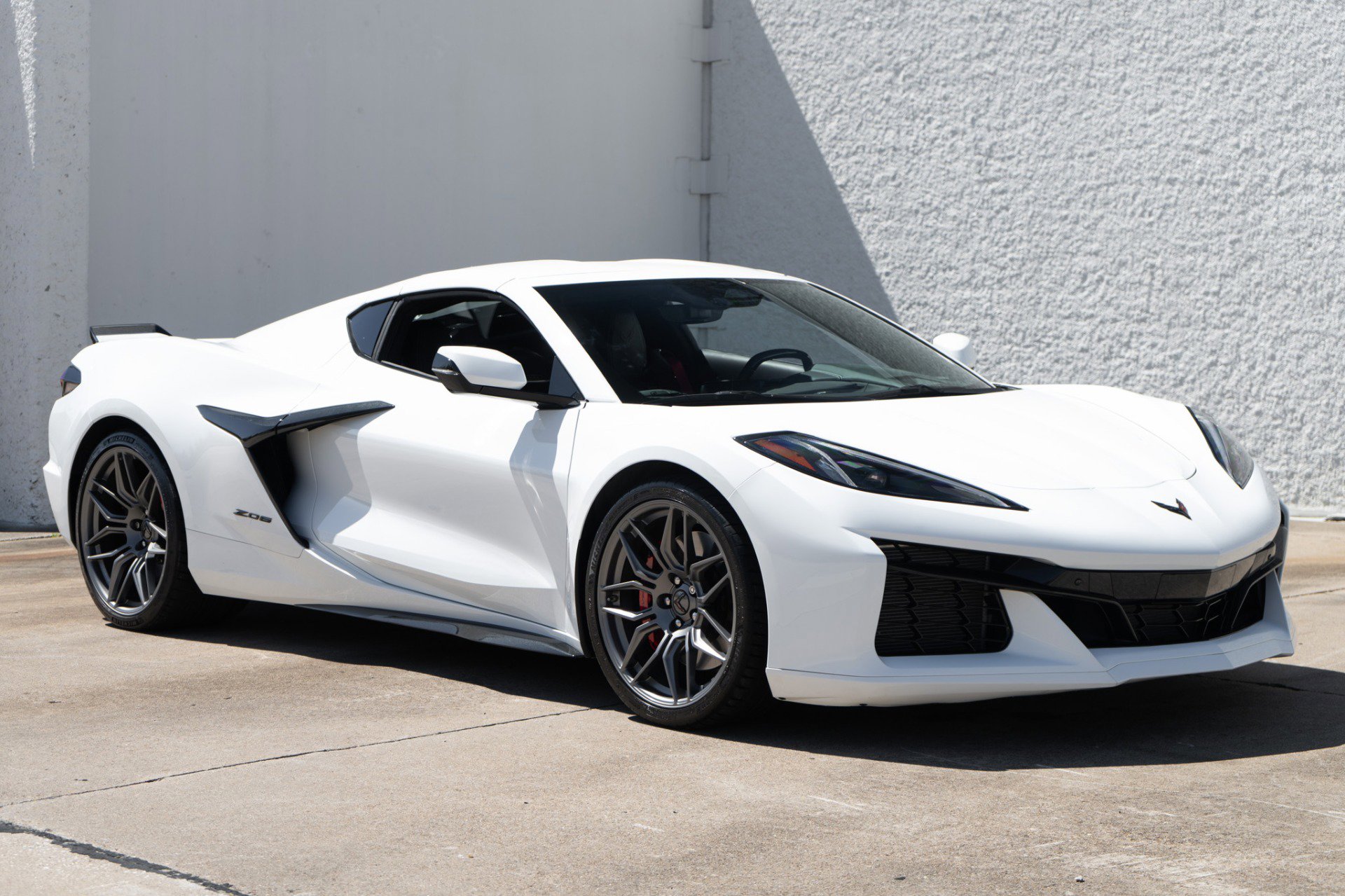 Used 2024 Chevrolet Corvette Z06 image 2