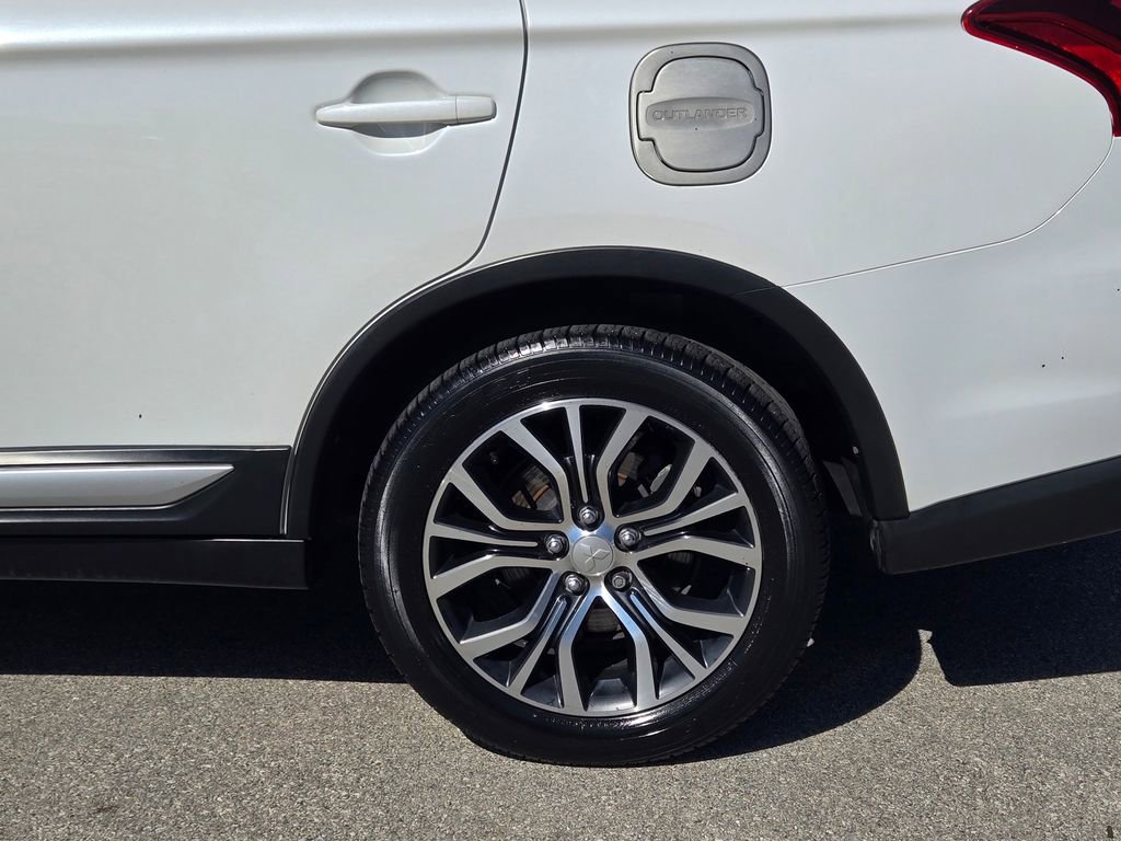 Used 2018 Mitsubishi Outlander SE FWD image 22