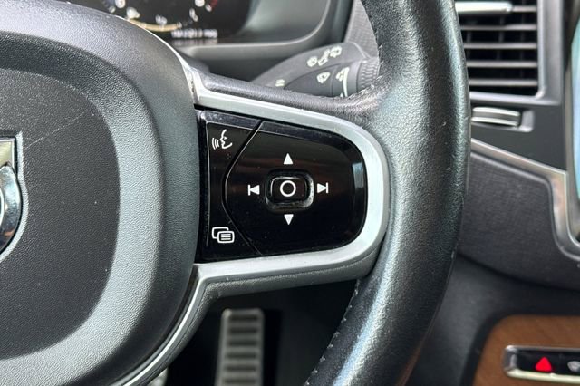 Used 2021 Volvo XC90 T5 Momentum w/ Protection Package Premier image 31