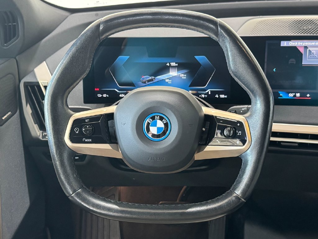 Used 2024 BMW iX xDrive50 AWD/4WD image 10