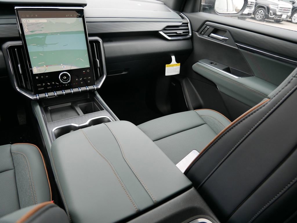 New 2026 GMC Acadia AT4 w/ Luxury Package image 6