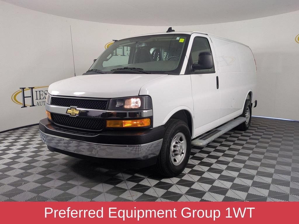 Used 2025 Chevrolet Express 2500 w/ Driver Convenience Package RWD image 6