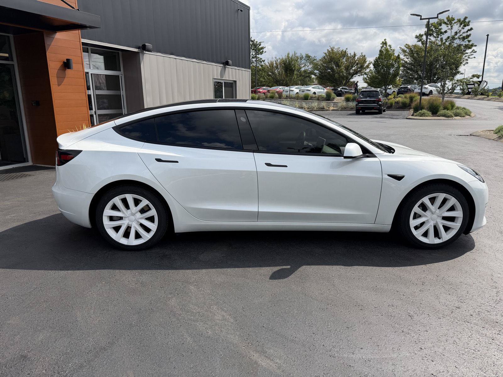 Used 2023 Tesla Model 3 Standard Range RWD image 9