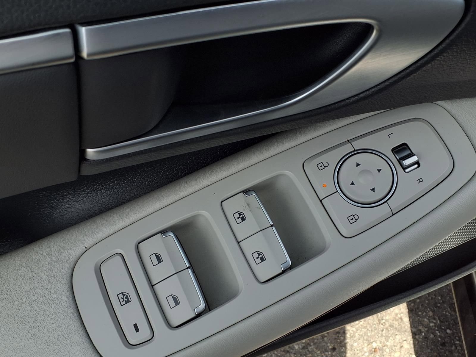 Used 2024 Hyundai Sonata SEL image 18