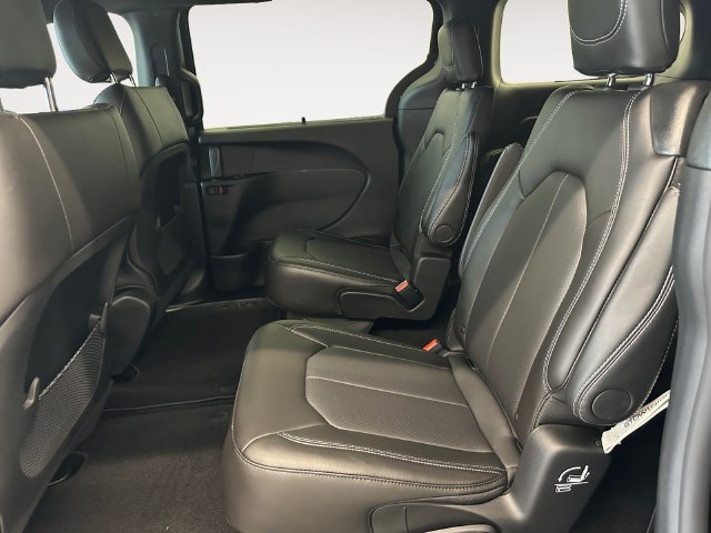 New 2027 Chrysler Pacifica LX FWD image 13