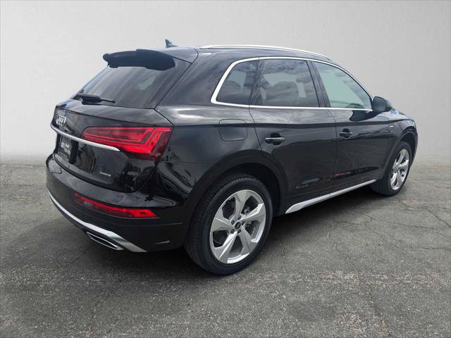 Used 2023 Audi Q5 2.0T Premium Plus w/ Premium Plus Package AWD/4WD image 3