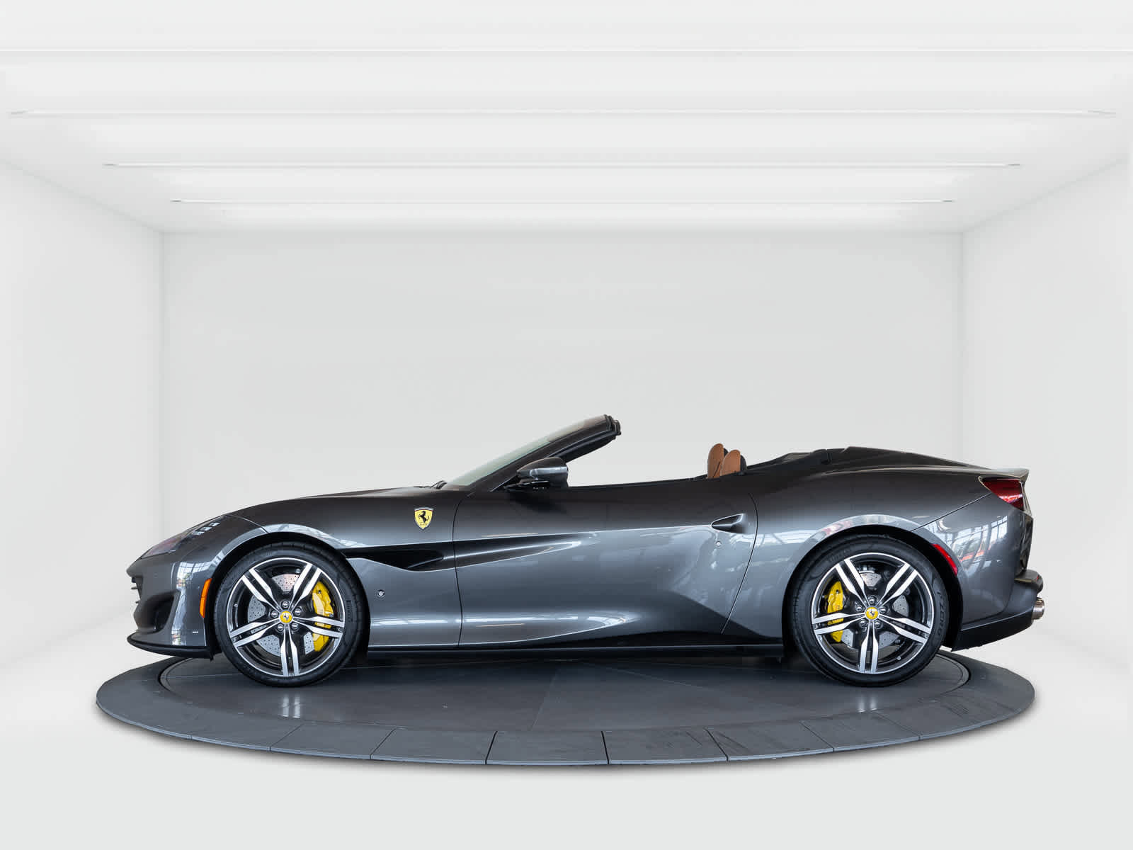 Certified 2019 Ferrari Portofino image 2