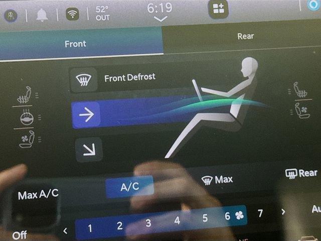 Used 2023 Jeep Wagoneer L 4WD image 24