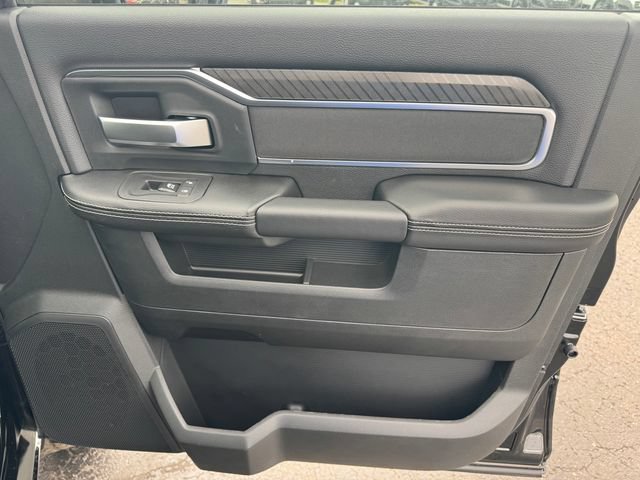 New 2026 RAM 2500 Big Horn AWD/4WD image 13