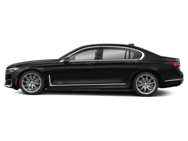 Used 2022 BMW 740i w/ M Sport Package RWD image 3