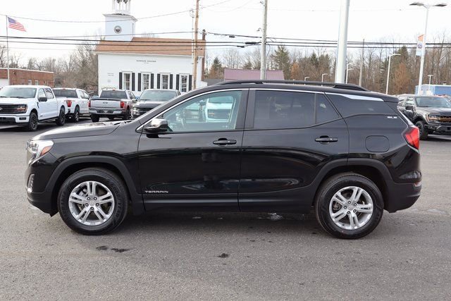 Used 2021 GMC Terrain SLE w/ Driver Convenience Package image 13