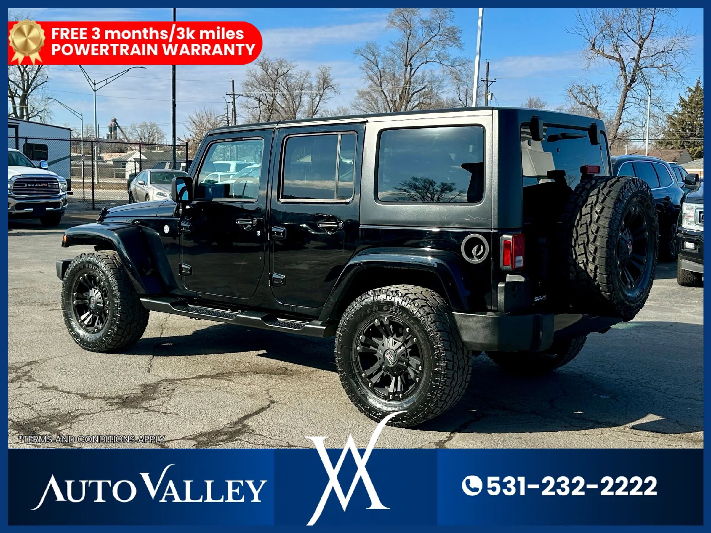 Used 2018 Jeep Wrangler Unlimited Sahara w/ Connectivity Group image 5
