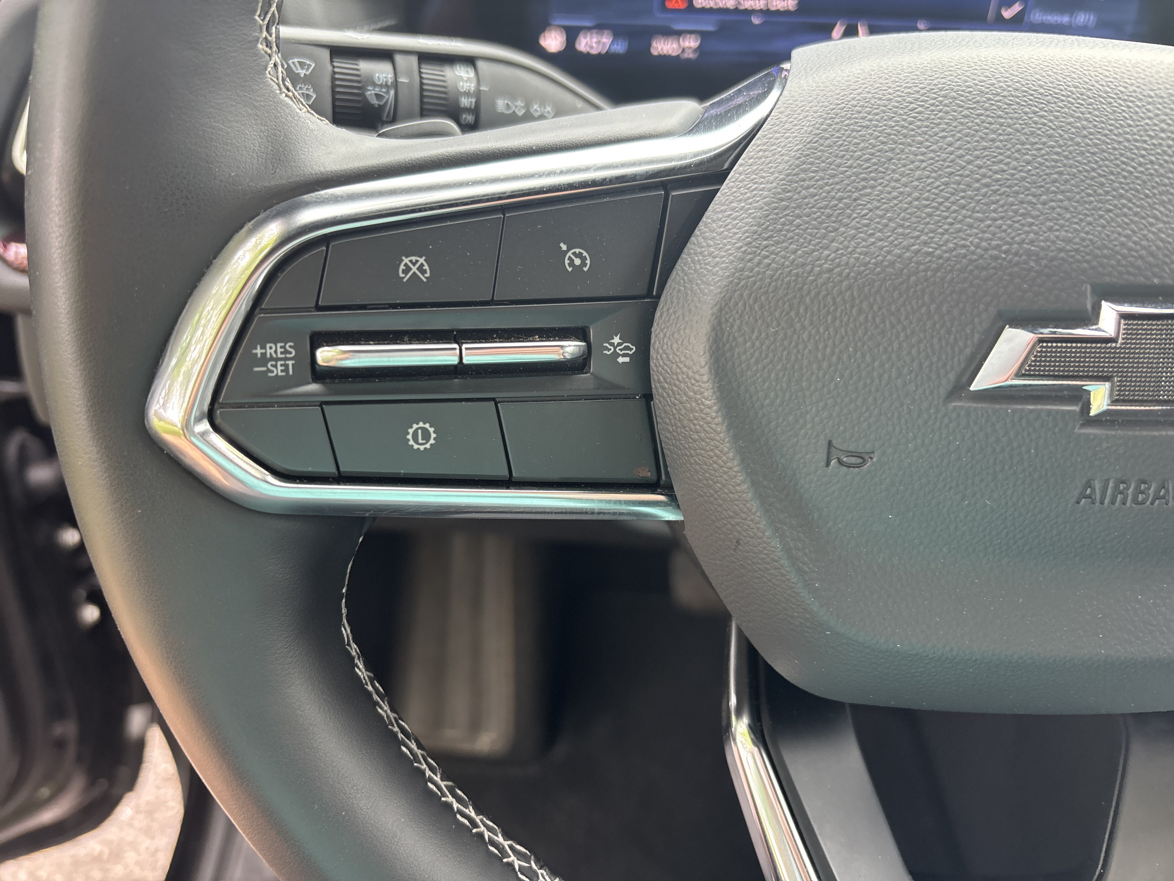 Used 2025 Chevrolet Traverse Z71 AWD/4WD image 20