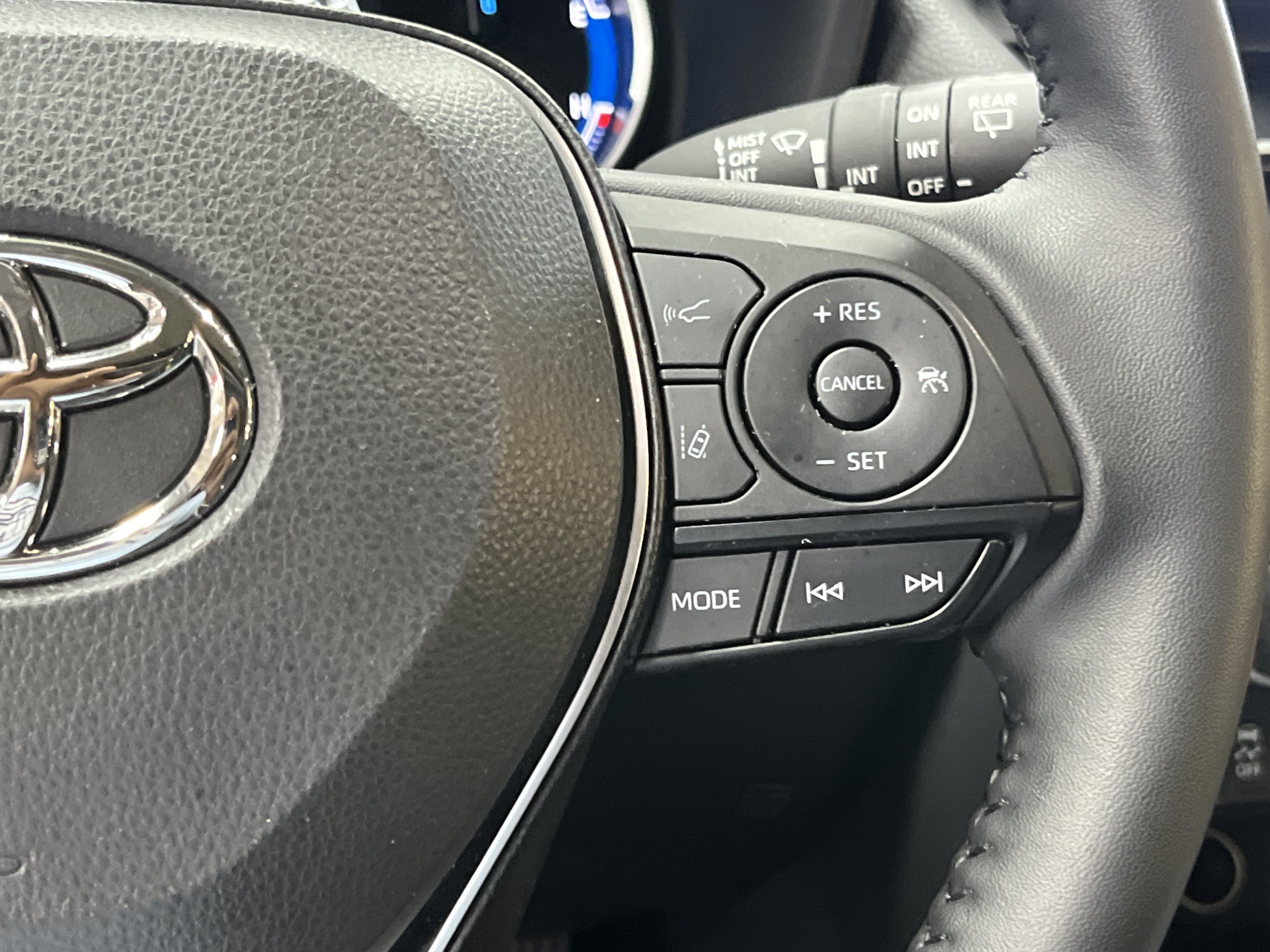 Certified 2025 Toyota RAV4 XLE Premium AWD/4WD image 20