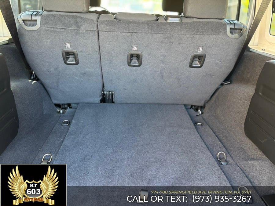 Used 2020 Jeep Wrangler Unlimited Sahara w/ Cold Weather Group AWD/4WD image 6