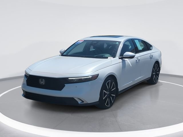 Used 2024 Honda Accord Touring image 1