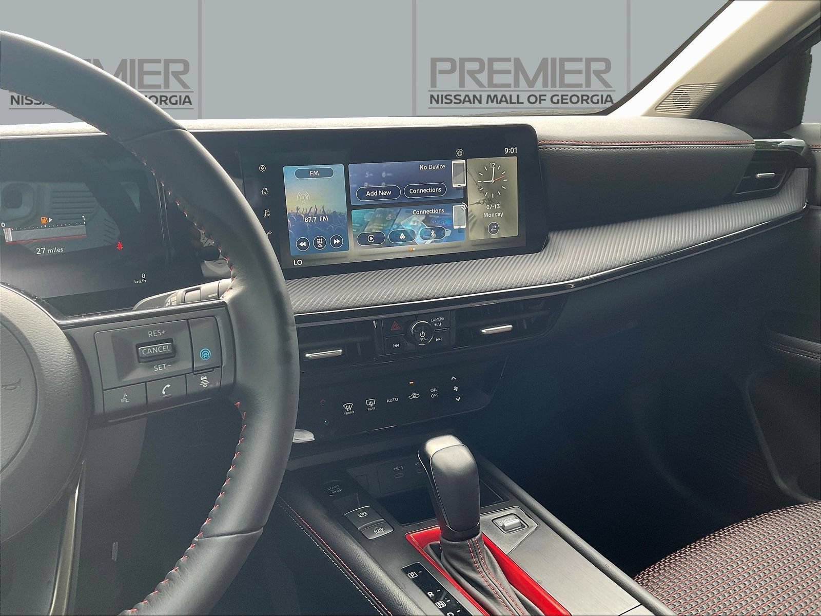 Certified 2025 Nissan Kicks SR FWD image 11