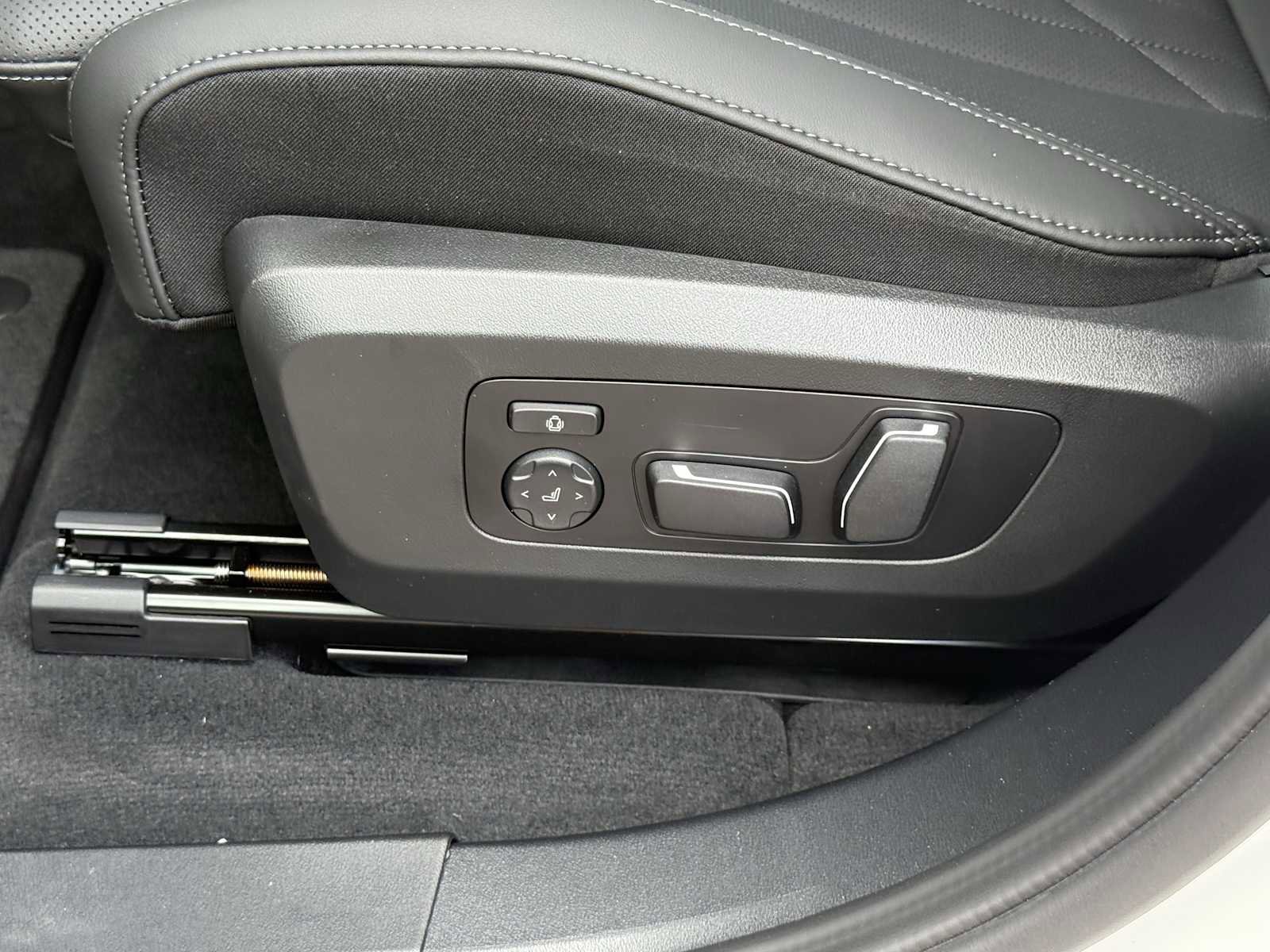 New 2025 BMW X3 xDrive30i w/ Premium Package image 11