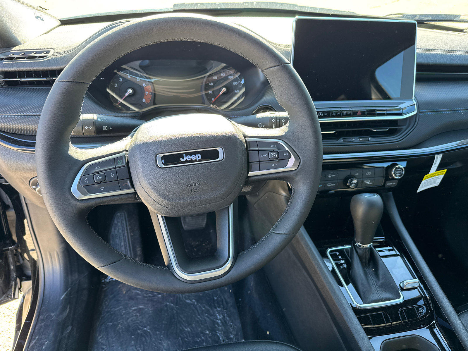 New 2025 Jeep Compass Latitude image 21