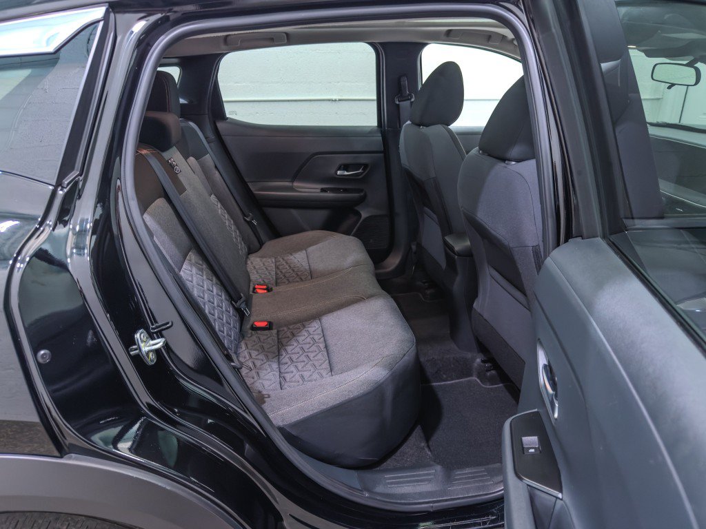 Used 2025 Nissan Kicks SV w/ SV Premium Package AWD/4WD image 19