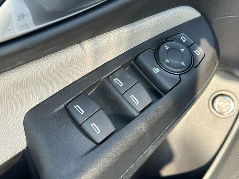 New 2025 Buick Envista Avenir image 11
