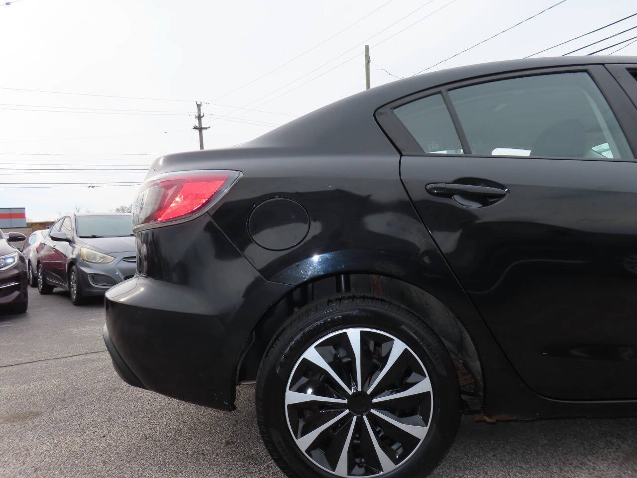 Used 2011 MAZDA MAZDA3 i Sport FWD image 22