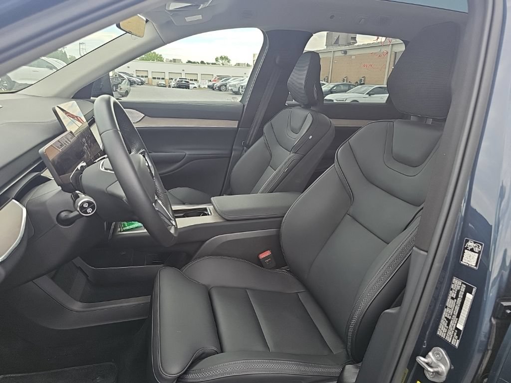 Used 2025 Volvo EX90 Ultra AWD/4WD image 3