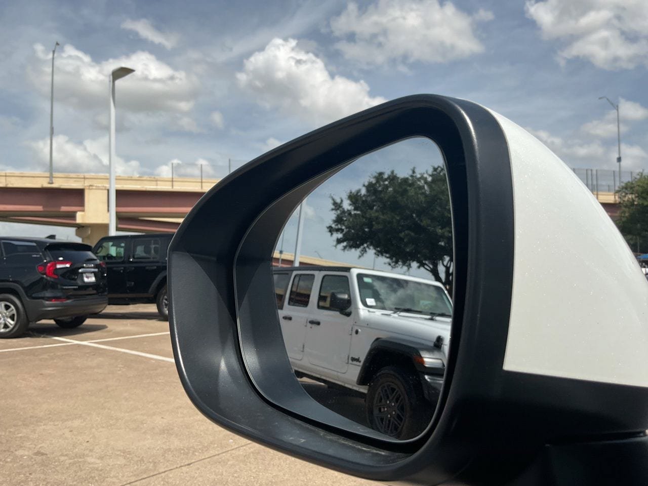 Used 2026 Nissan Rogue SL FWD image 14