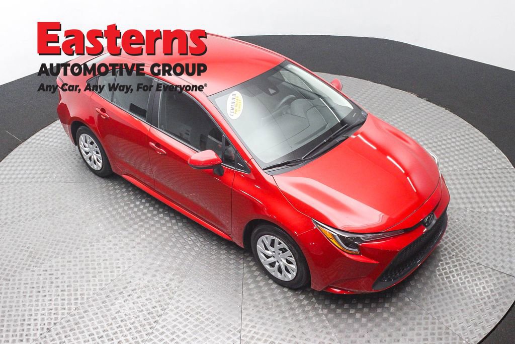 Used 2020 Toyota Corolla LE FWD image 3