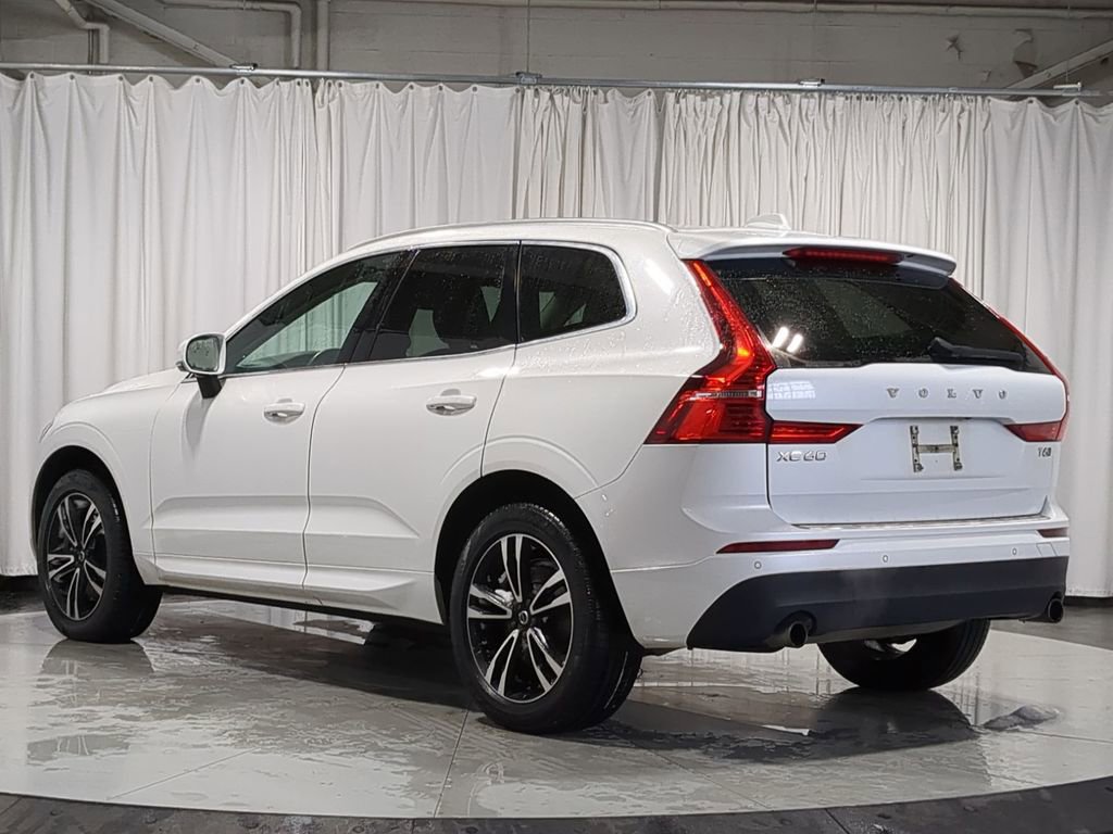 Used 2020 Volvo XC60 T6 Momentum image 12