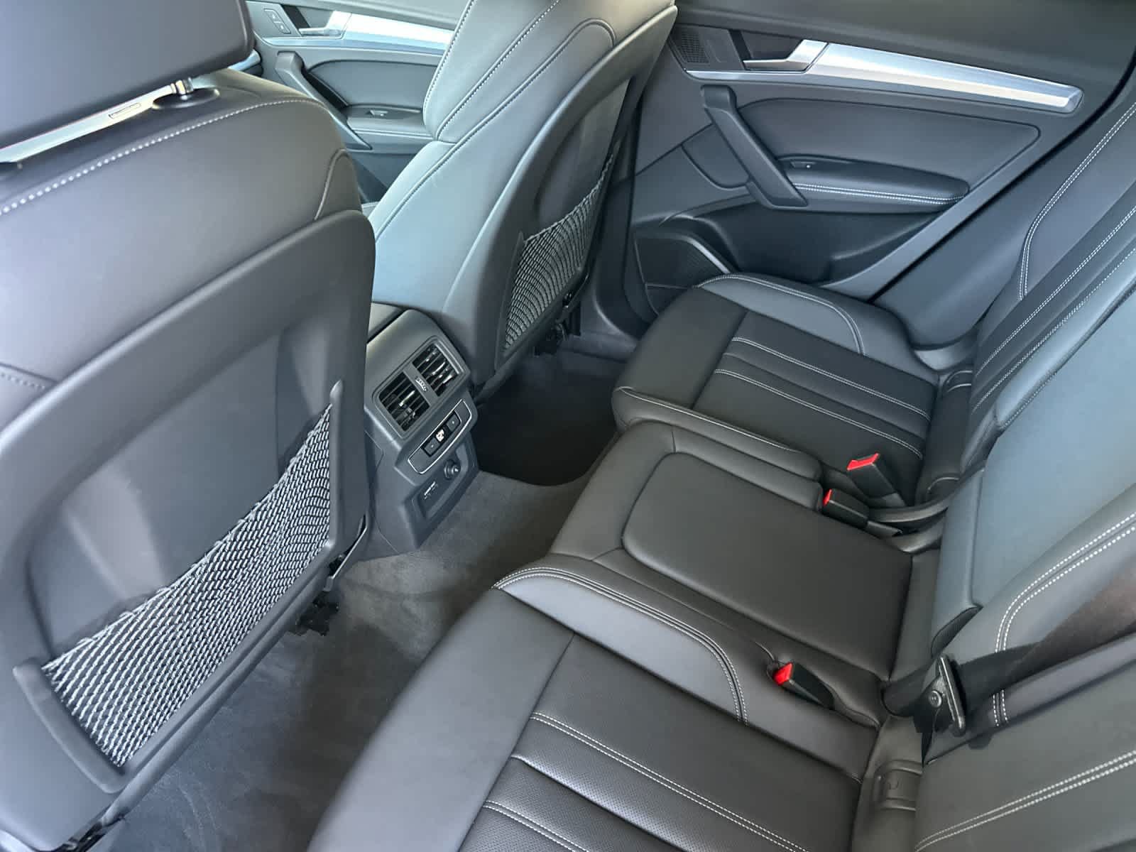 Used 2025 Audi Q5 2.0T Premium Plus w/ Premium Plus Package AWD/4WD image 4