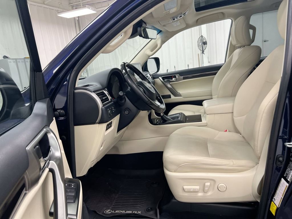Used 2023 Lexus GX 460 Premium AWD/4WD image 16