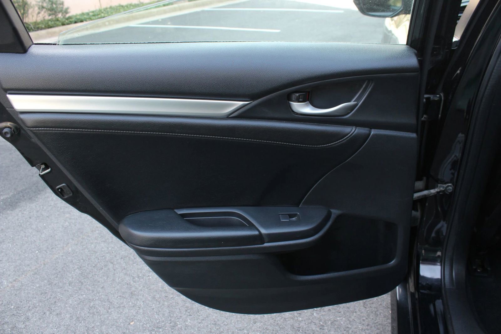 Used 2016 Honda Civic Touring image 19