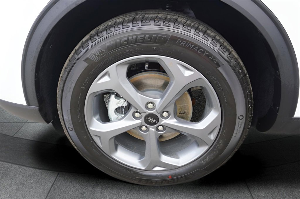 New 2025 Ford Escape ST-Line Elite w/ Class II Trailer Tow Package image 26