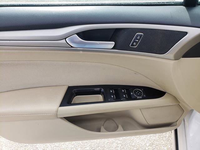 Used 2013 Ford Fusion SE image 11